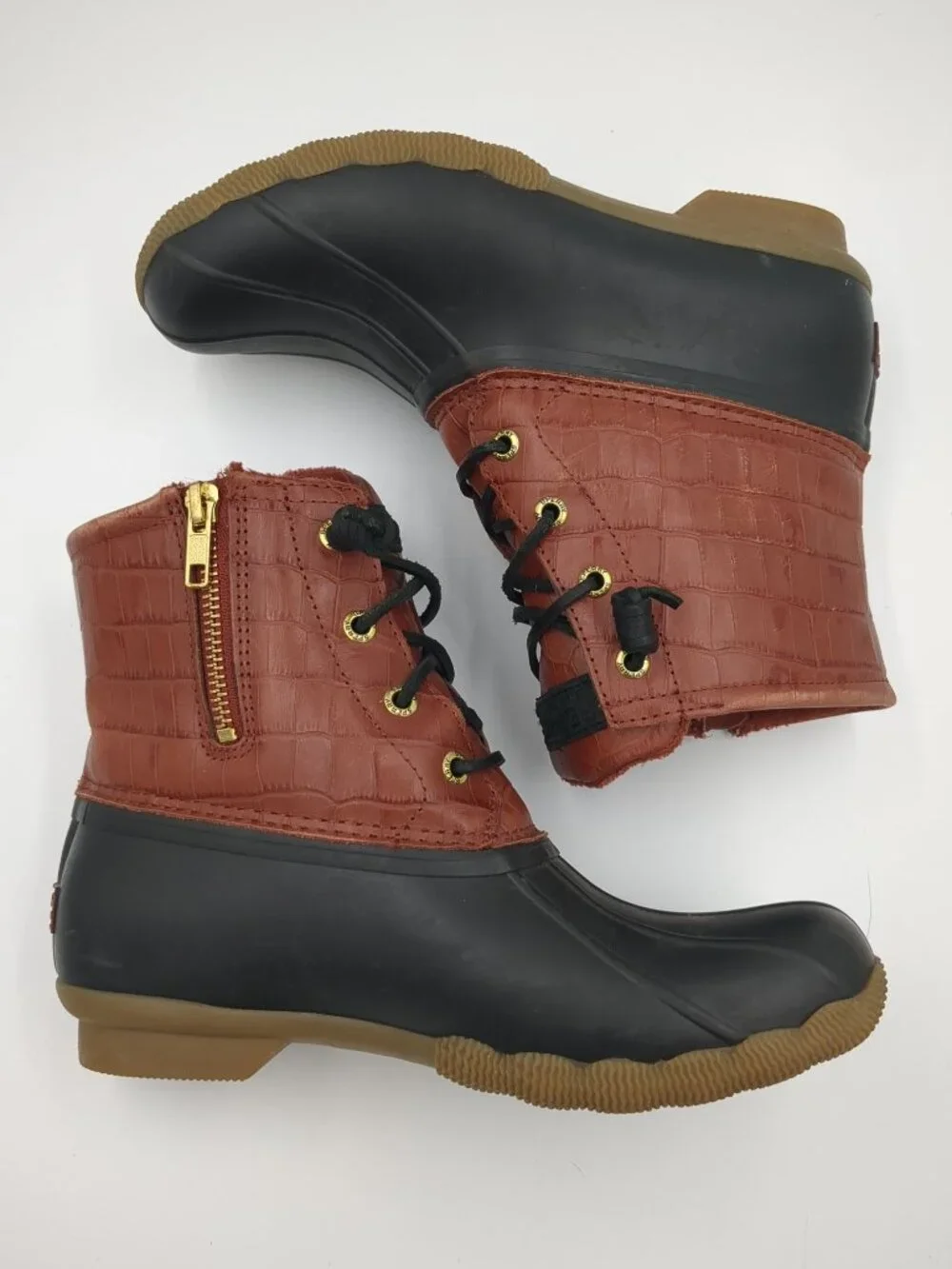 Sperry Saltwater Croc Embossed Water Resistant Duck Boot - Women's 6 Red/Black